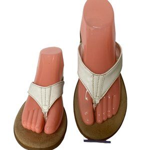 B.O.C.WOMENS WHITE FLIP FLOP SANDALS SIZE 8